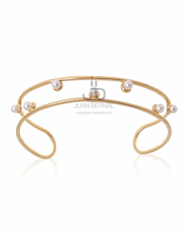 Juan Bernal Brazaletes^Brazalete Rena dorado.