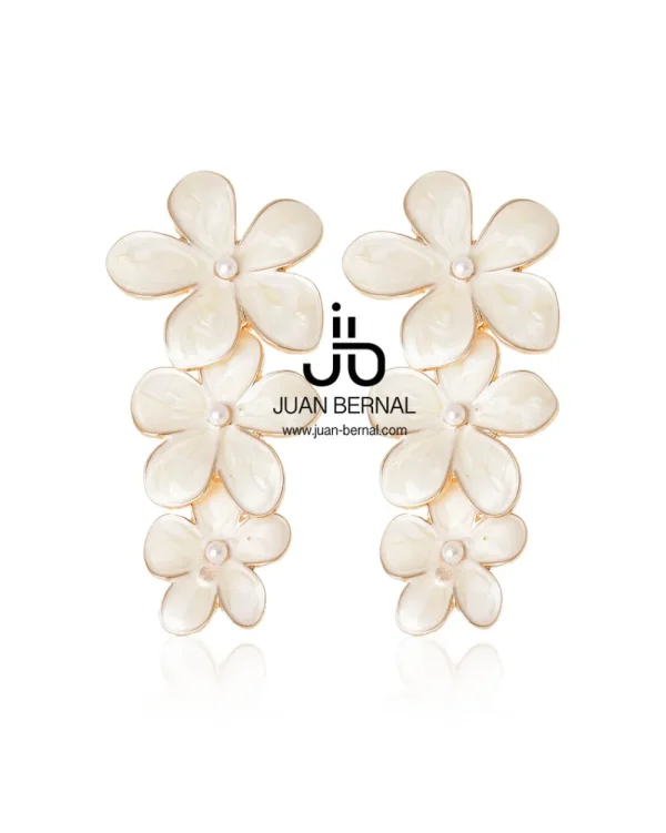 Juan Bernal Pendientes^Pendientes Nika